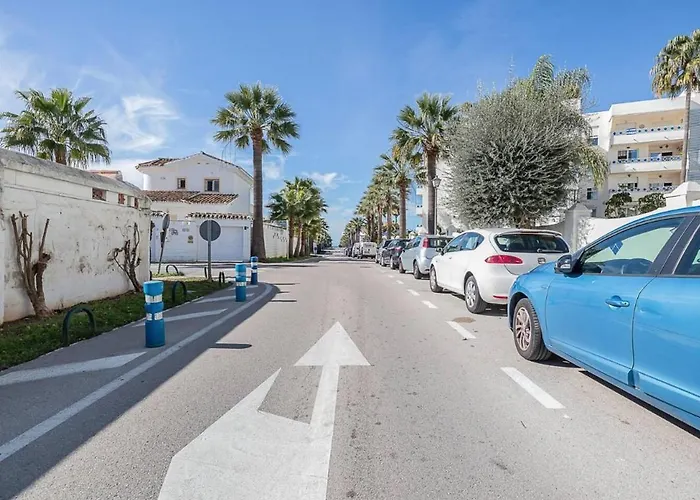 Oleholidays Napoleon 1 Junto A Alicate Playa マルベーリャ